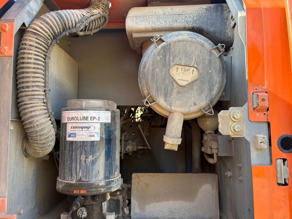 Hitachi ZX250LC-5B