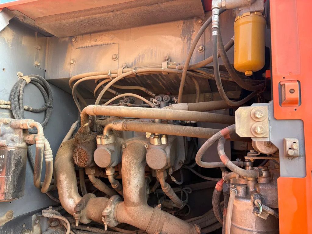 Hitachi ZX250LC-5B