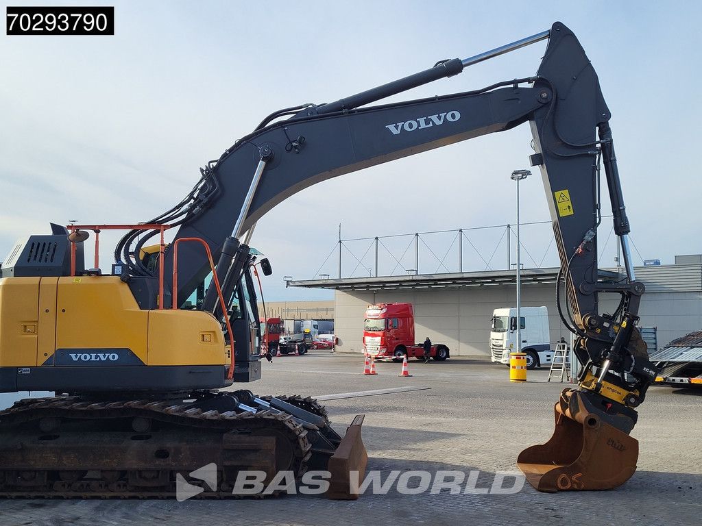 Volvo ECR355 E L Blade - Tiltrotator - 2 Buckets