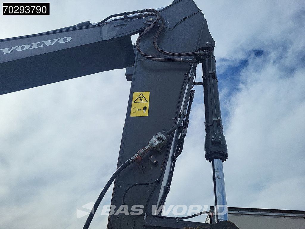 Volvo ECR355 E L Blade - Tiltrotator - 2 Buckets