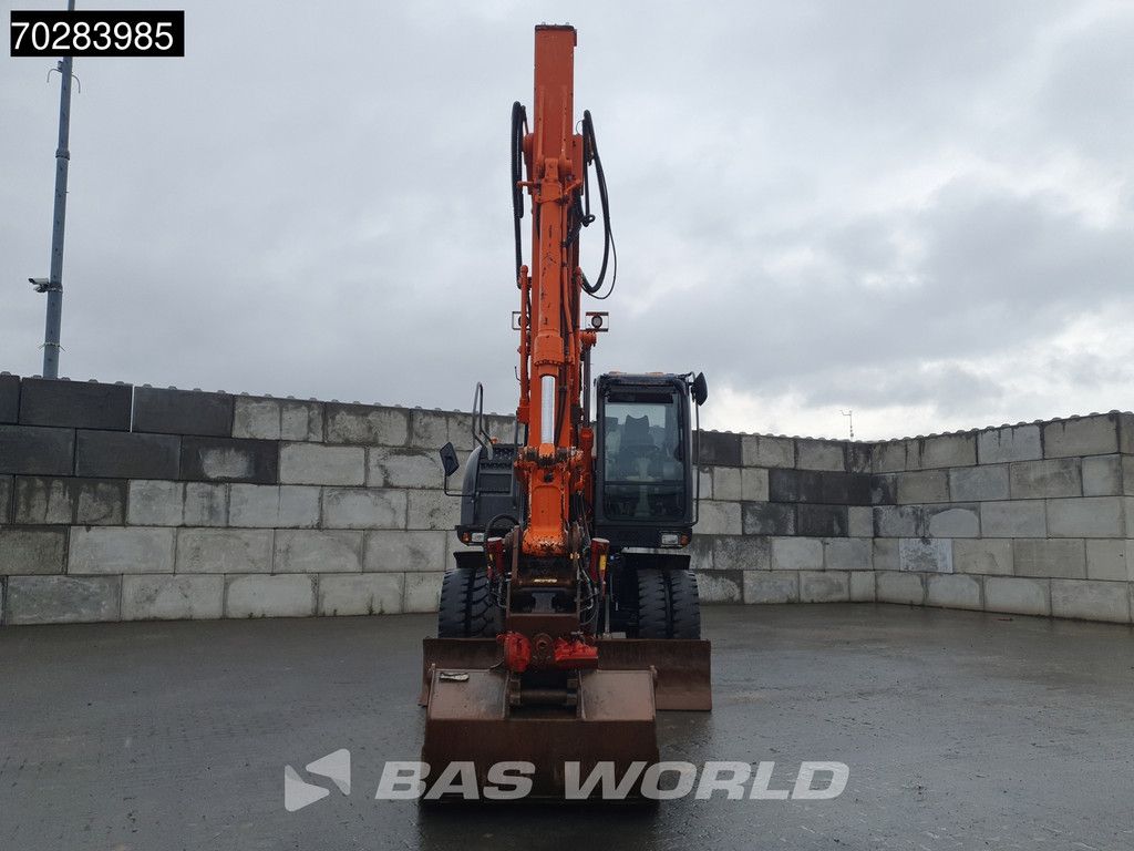 Hitachi ZX140W -3 OUTRIGGERS - ROTOTILT