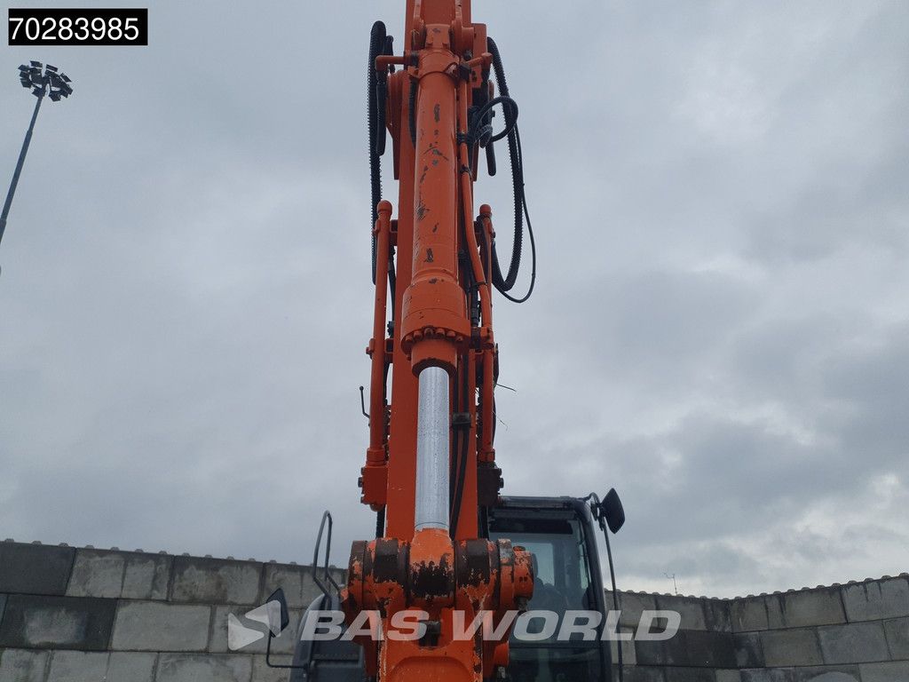 Hitachi ZX140W -3 OUTRIGGERS - ROTOTILT
