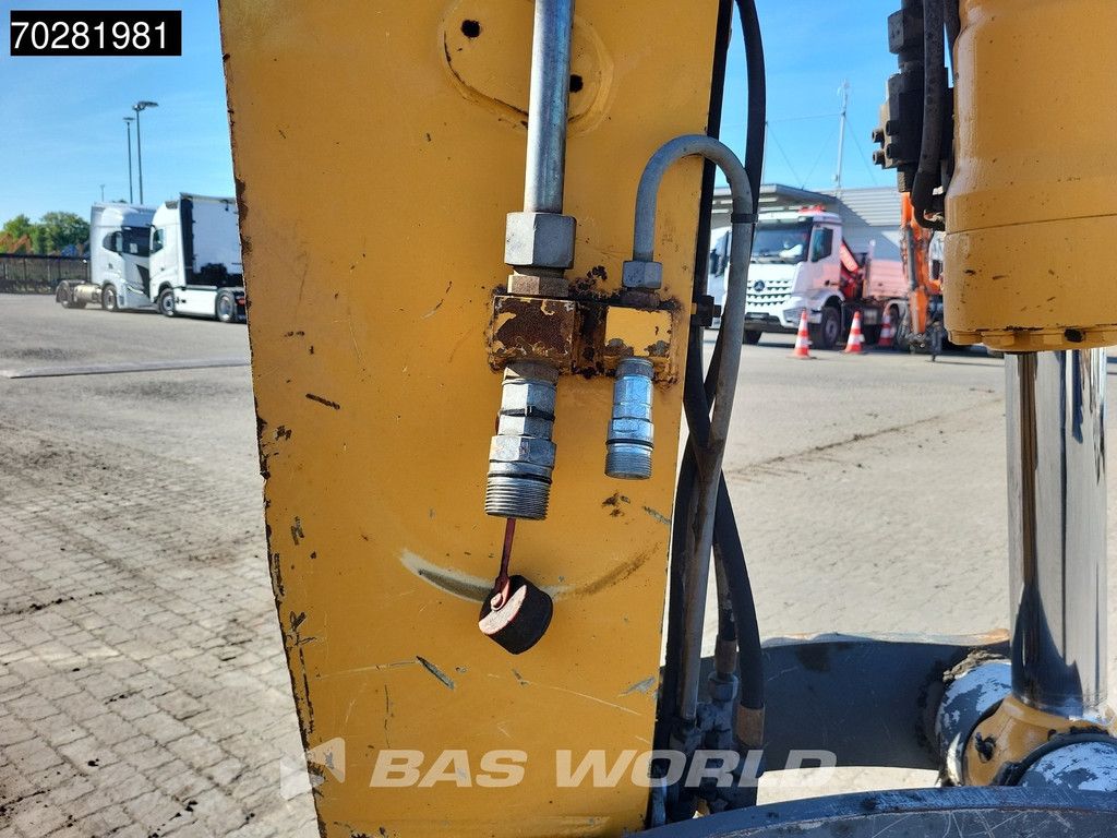 Liebherr R914B HDSL