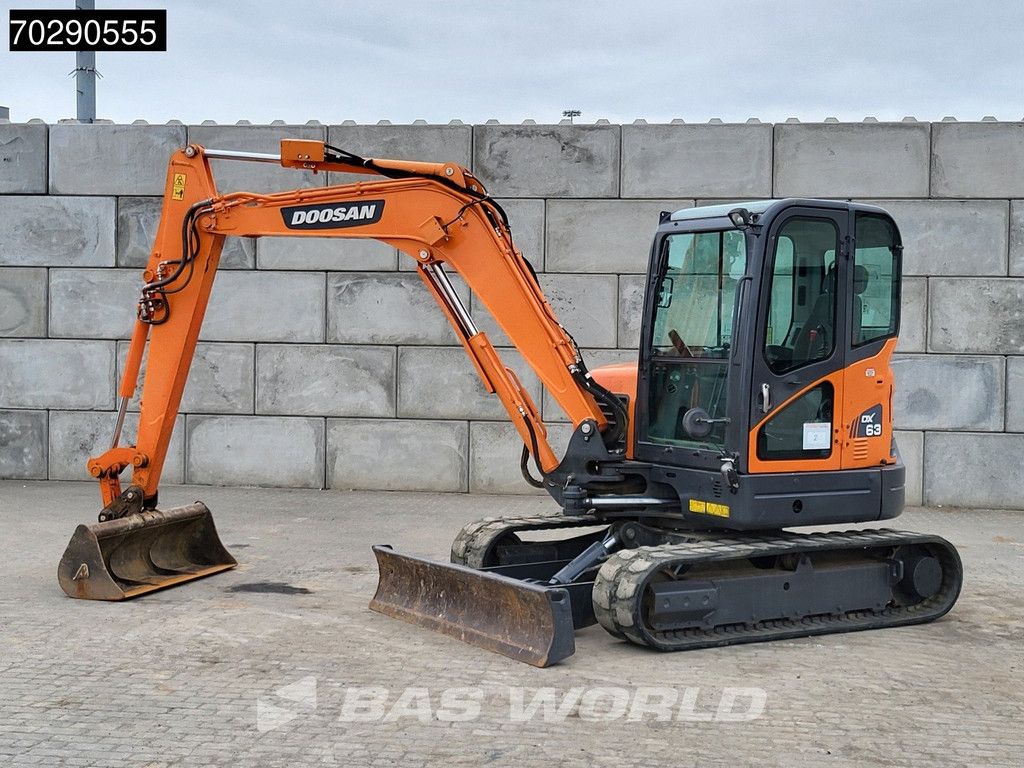 Doosan DX63-3 3 BUCKETS - A/C