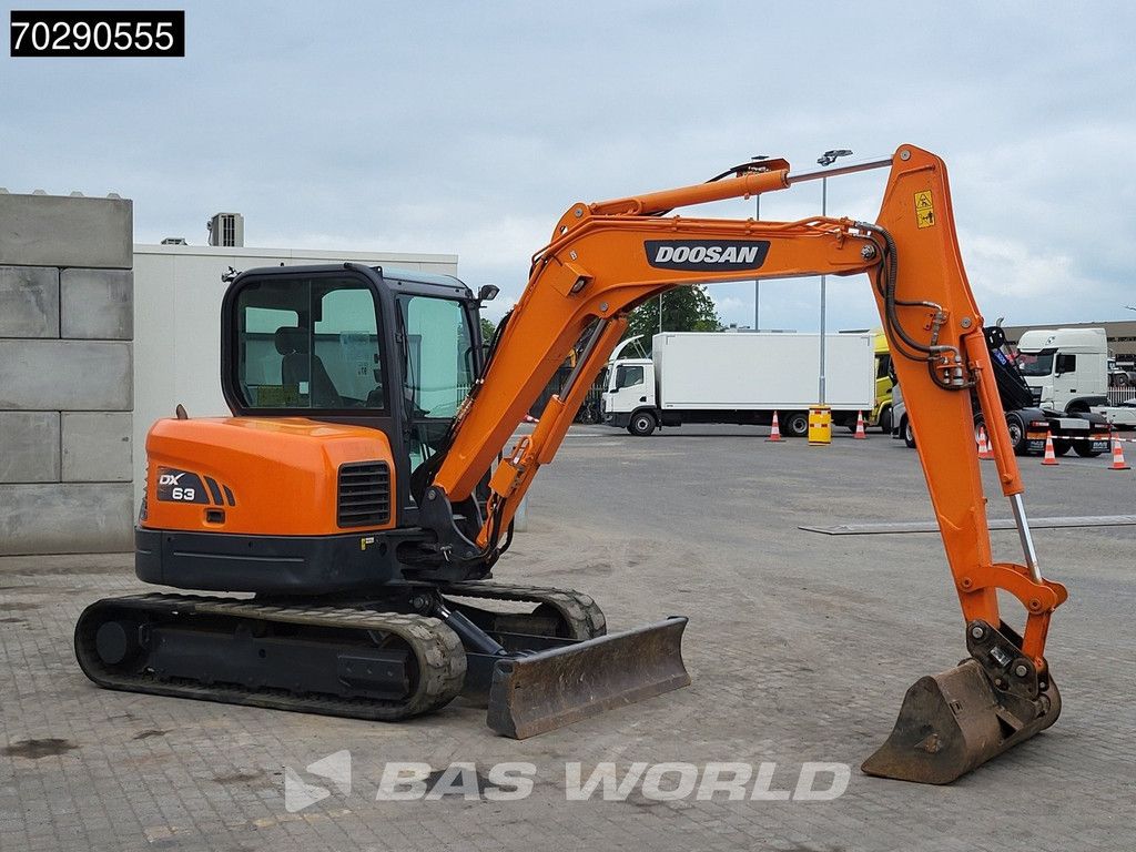 Doosan DX63-3 3 BUCKETS - A/C