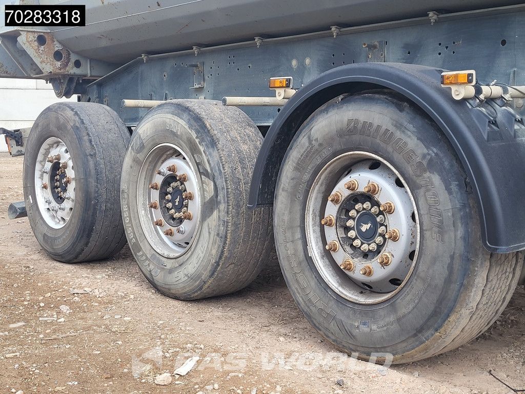Schmitz SGF*S3 Wheeled Liftachse 27m3