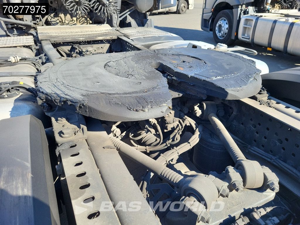 Mercedes Actros Actros 1851 4X2 BigSpace 2x Tanks