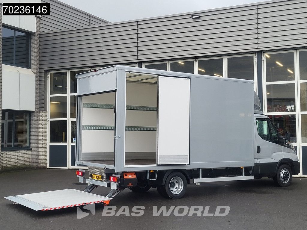 Iveco Daily 35C18 3.0L Automaat 1000KG Laadklep Zijdeur Dubbellucht 2025-Model Bakwagen ACC Airco Cruise Navi D'Hollandia Euro6 Meubelbak Koffer Bakwagen 22m3 Klima