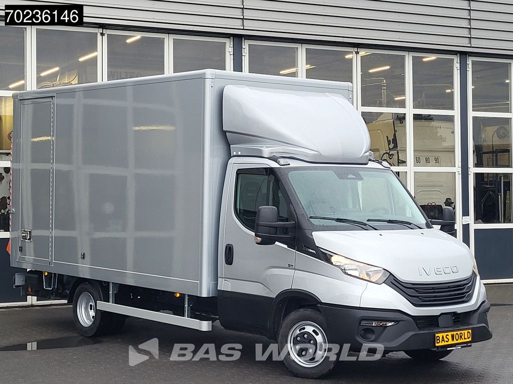 Iveco Daily 35C18 3.0L Automaat 1000KG Laadklep Zijdeur Dubbellucht 2025-Model Bakwagen ACC Airco Cruise Navi D'Hollandia Euro6 Meubelbak Koffer Bakwagen 22m3 Klima