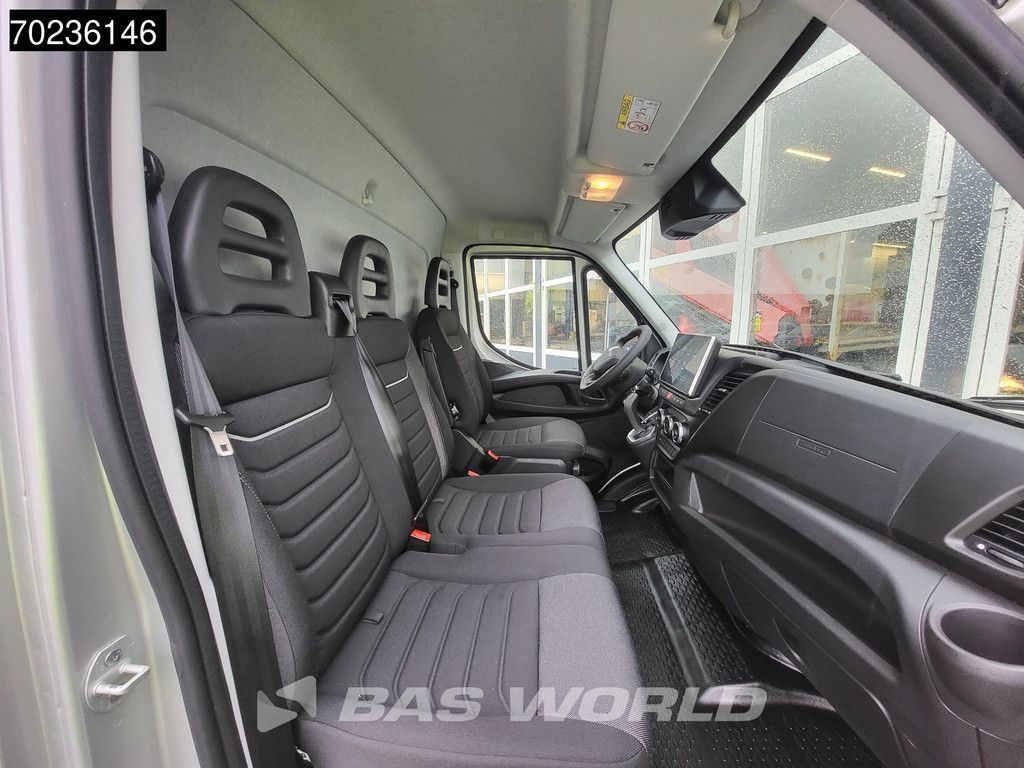 Iveco Daily 35C18 3.0L Automaat 1000KG Laadklep Zijdeur Dubbellucht 2025-Model Bakwagen ACC Airco Cruise Navi D'Hollandia Euro6 Meubelbak Koffer Bakwagen 22m3 Klima