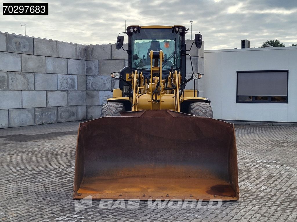 Caterpillar 930 M