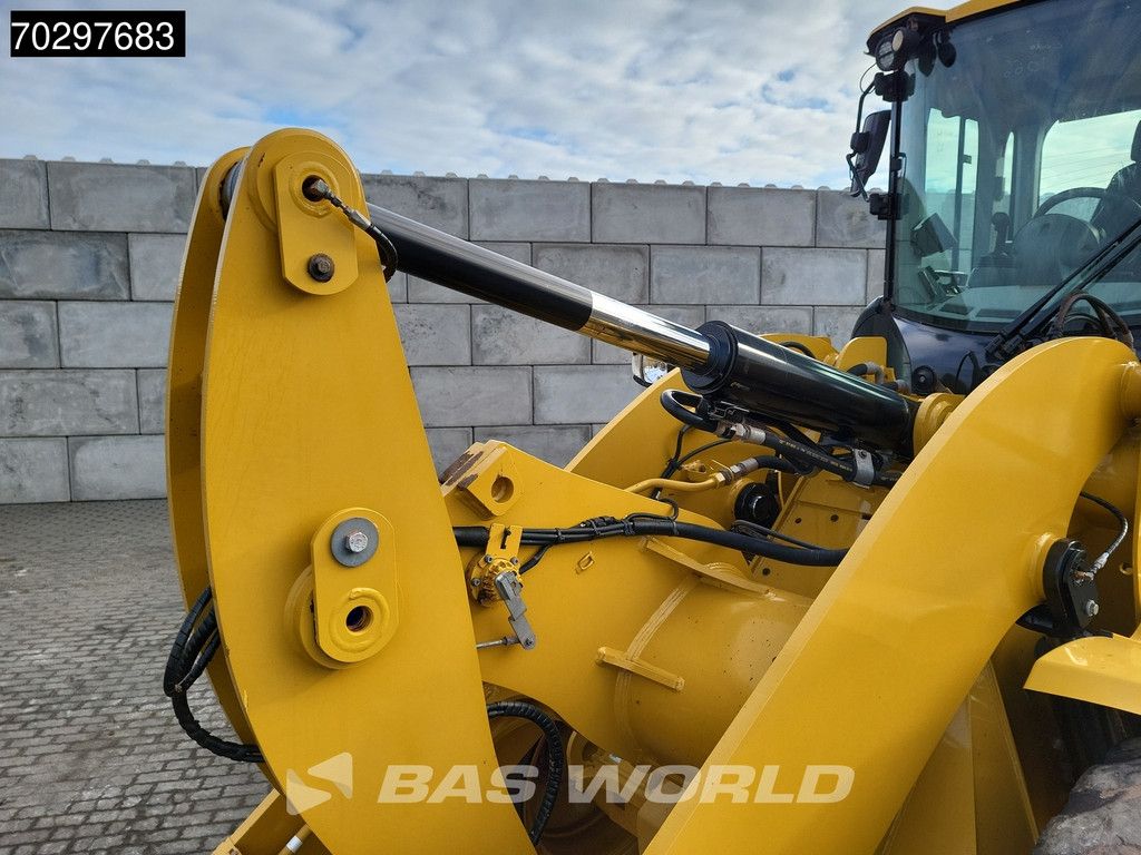 Caterpillar 930 M