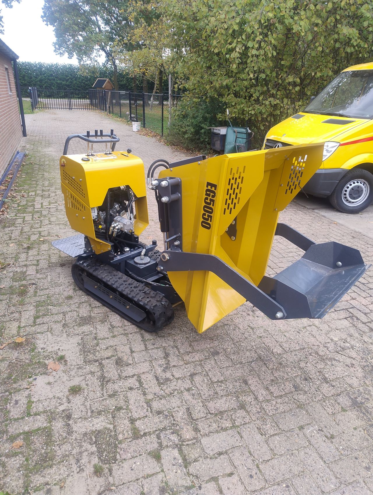 Rupsdumper zelf lader dumper briggs & Stratton Vanguard motor