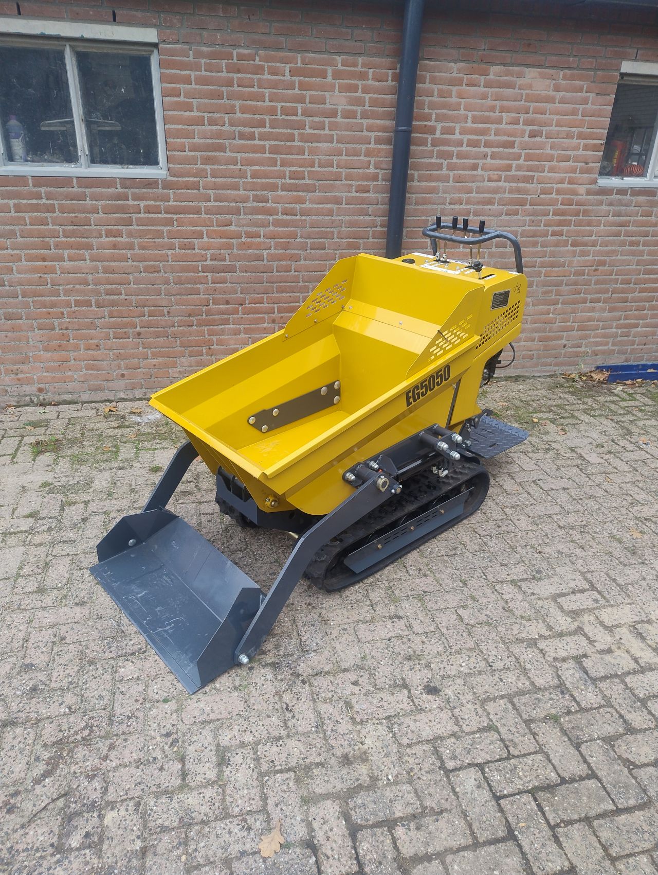 Rupsdumper zelf lader dumper briggs & Stratton Vanguard motor