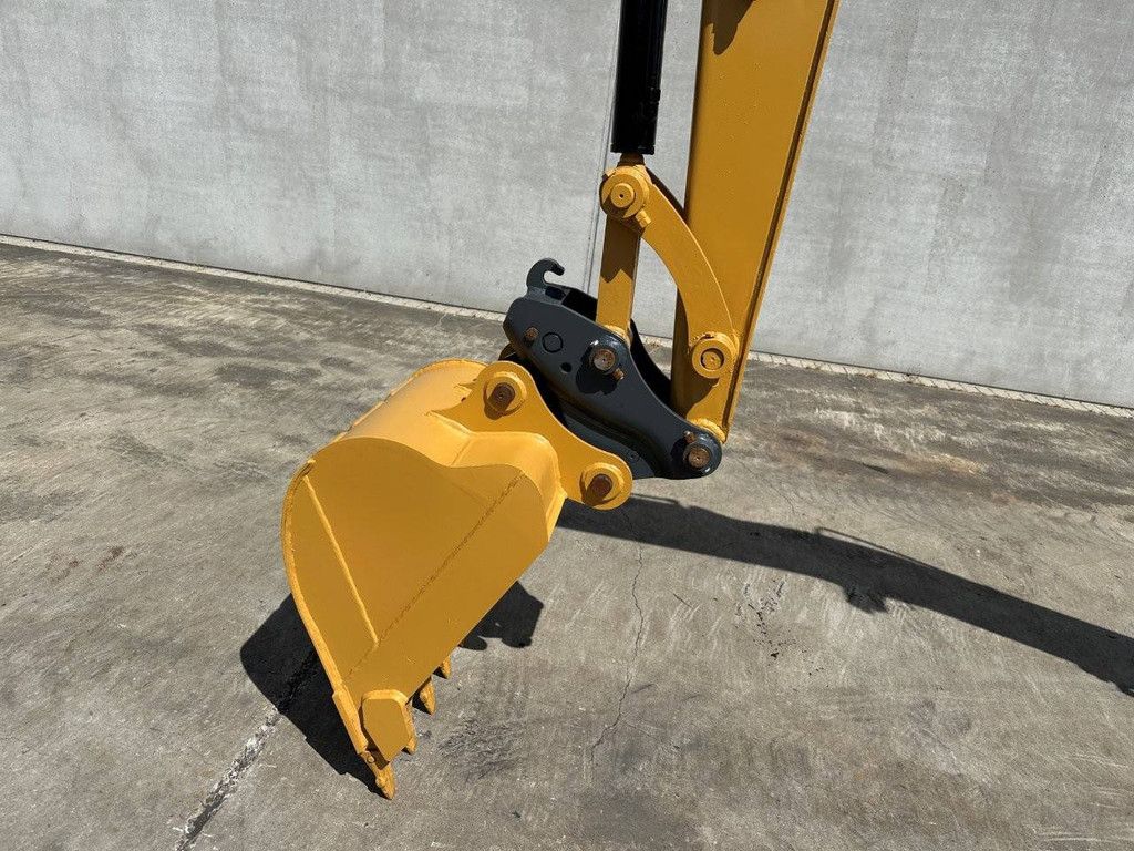 Rupsgraafmachine Caterpillar 305.5E2 Diesel 33.6kW 2018