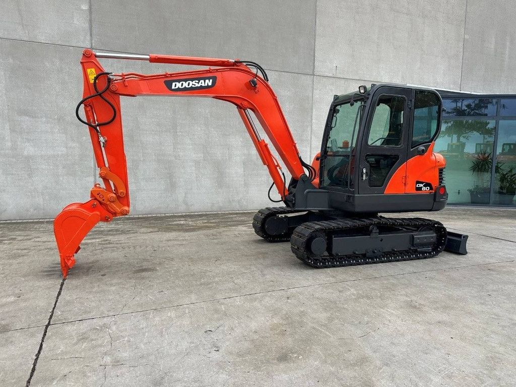 Doosan DX60 Diesel-Raupenbagger mit 37,8 kW