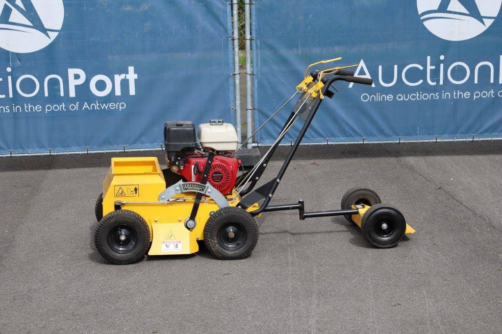Hydrostatic Seeder Stinger SS2400 Petrol 11hp 2019