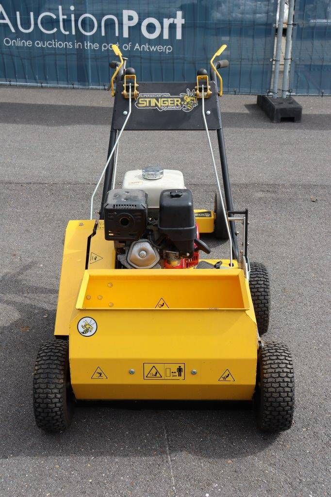 Hydrostatic Seeder Stinger SS2400 Petrol 11hp 2019