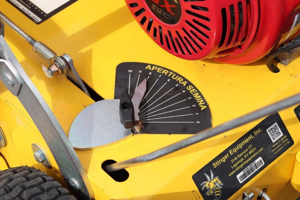 Hydrostatic Seeder Stinger SS2400 Petrol 11hp 2019