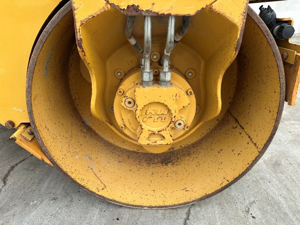 Walze Caterpillar CB14B Diesel 16,8 kW 2018