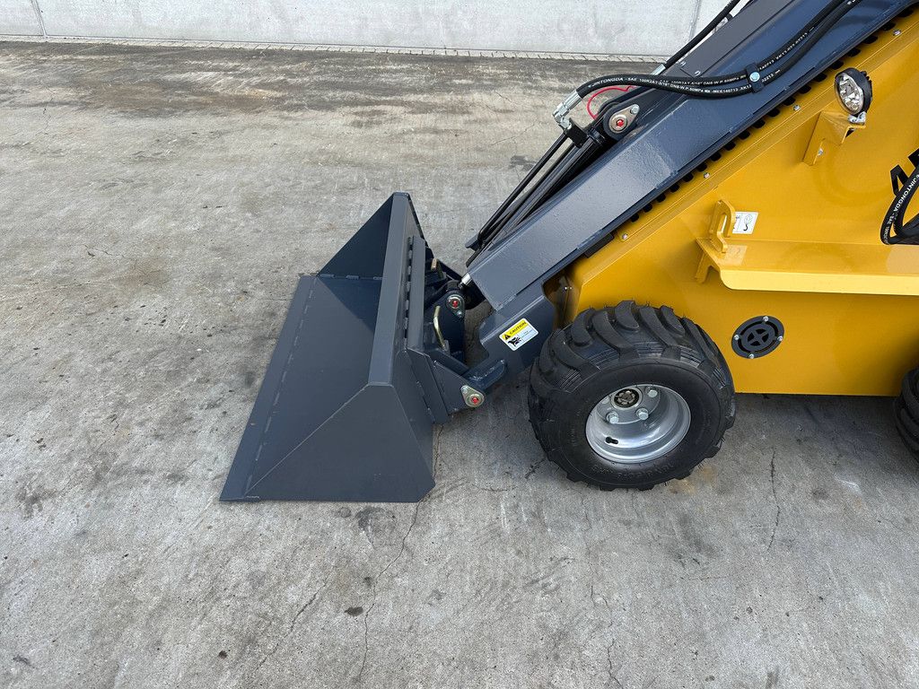 Skid Steer Loader Machpro MP-S800 Petrol 13hp 2025 New