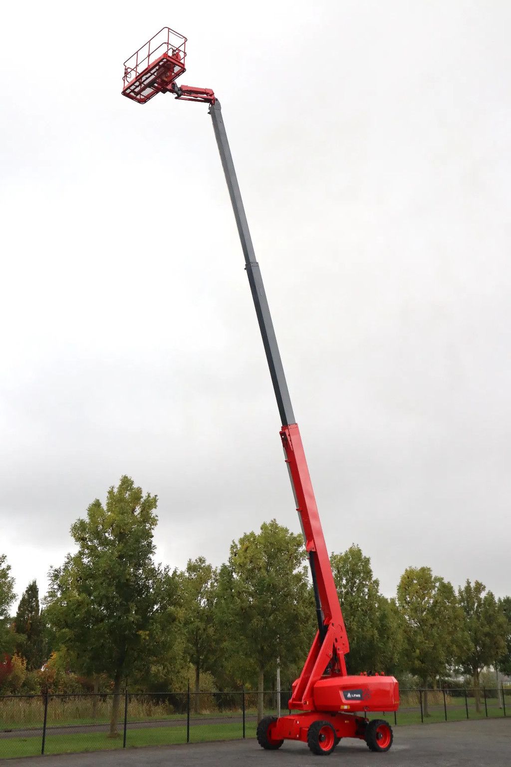 LGMG T22J | 24 METER | 300 KG | LOW HOURS!