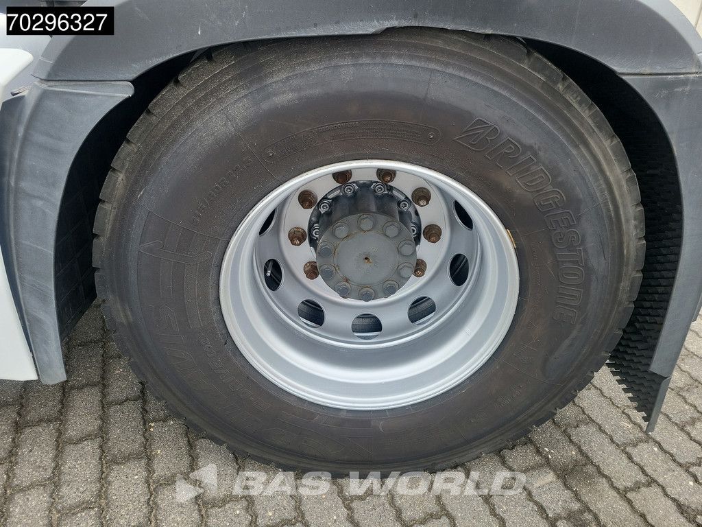Mercedes Actros Actros 1845 4X2 StreamSpace Retarder ADR 2xTanks Euro 6
