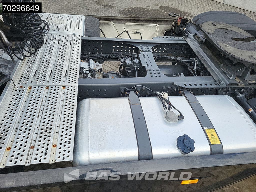 Mercedes Actros 1848 4X2 BigSpace Retarder Xenon Standklima ACC Navi Euro 6