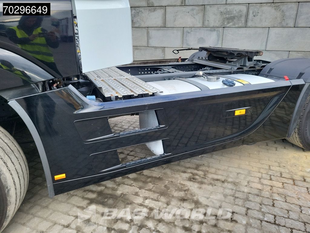 Mercedes Actros 1848 4X2 BigSpace Retarder Xenon Standklima ACC Navi Euro 6