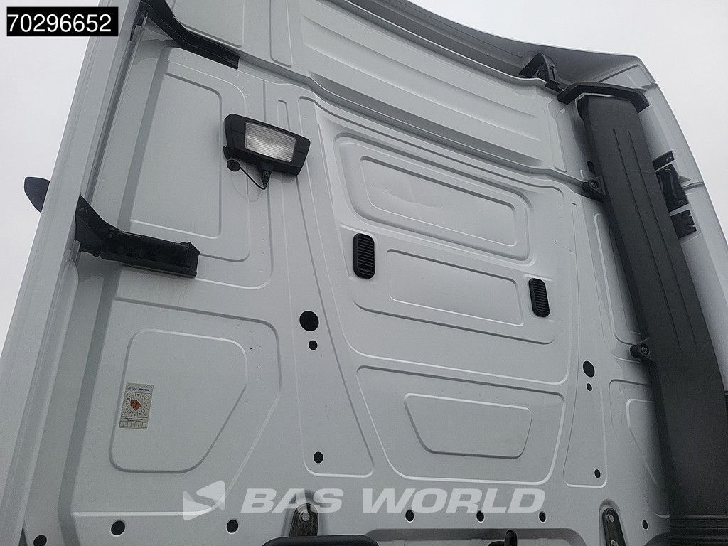 Mercedes Actros 1848 4X2 BigSpace Retarder Standklima ACC Xenon Euro 6