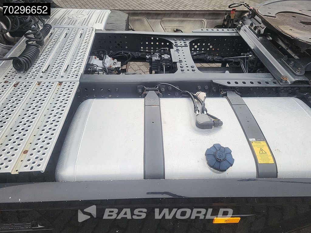 Mercedes Actros 1848 4X2 BigSpace Retarder Standklima ACC Xenon Euro 6