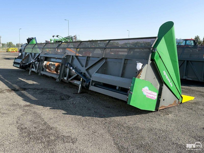 Ziegler Sunflower Champion 12R John Deere 12 row sunflower header, 75 cm