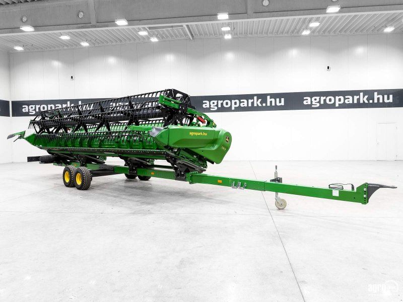 John Deere 725X 7,6 m variable depth grain header, rape side knives, transp