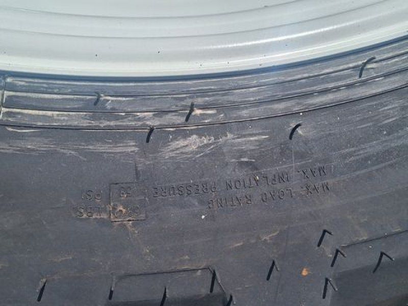 Trinker 230/95R32