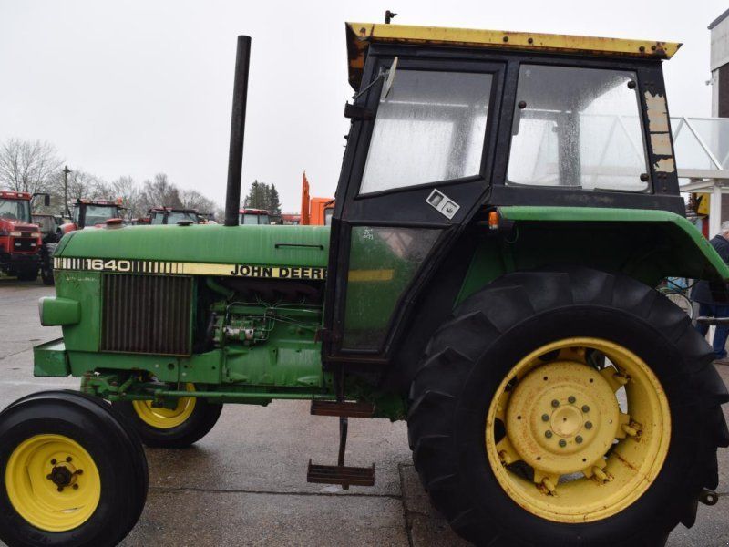 John Deere 1640
