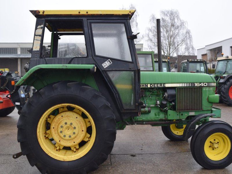 John Deere 1640