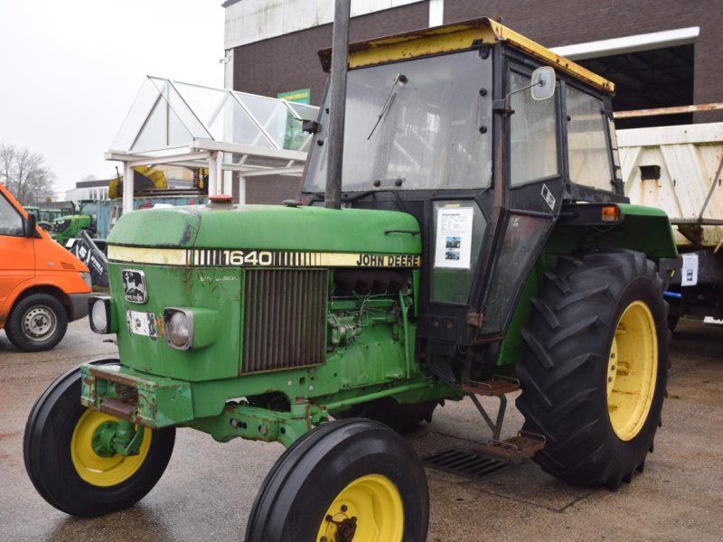 John Deere 1640