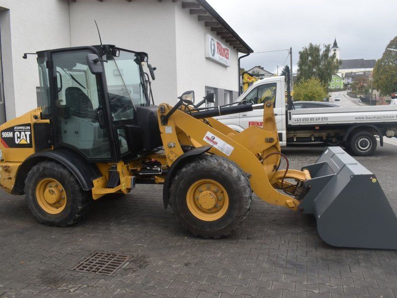 Cat 906M