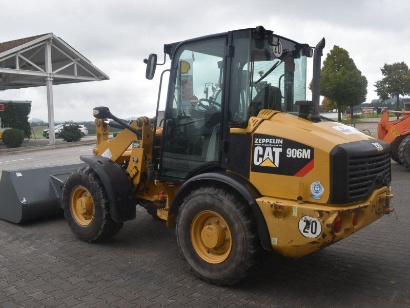 Cat 906M