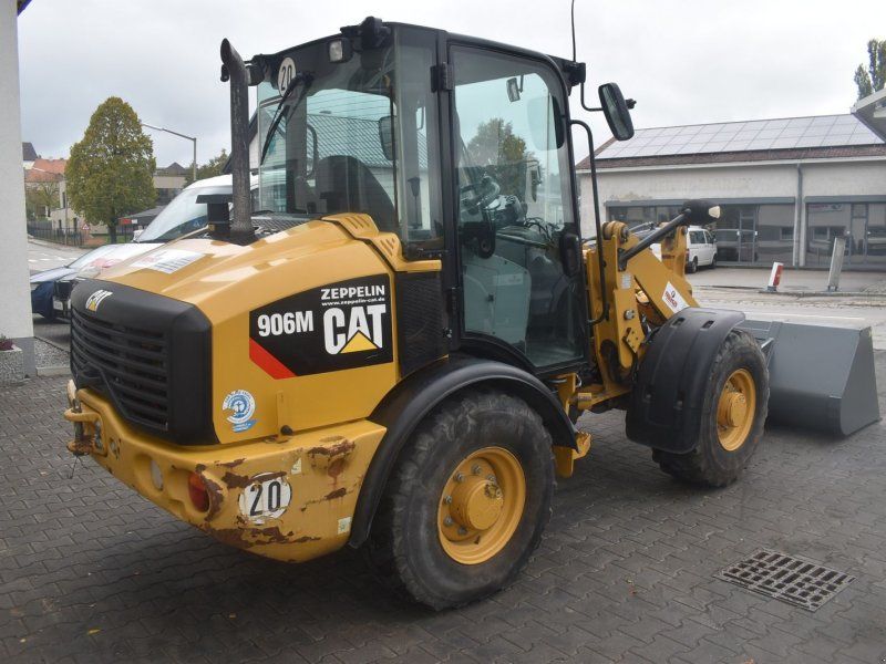 Cat 906M