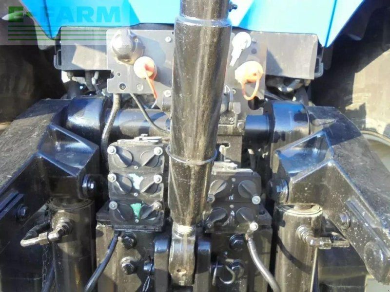 New Holland t8.330