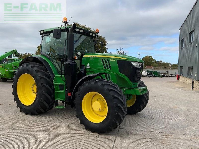 John Deere 6215r  (st24428)