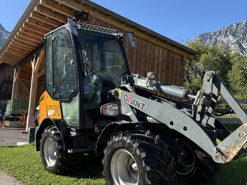 Giant Hoflader 452T X-tra, Privatverk