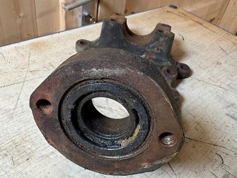 Achsschenkel Vorderachse  U1300L 435