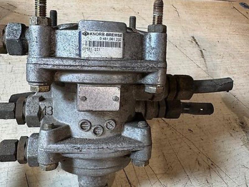 Bosch Knoor 0481061232 Anhängersteuerventil Bremsventil