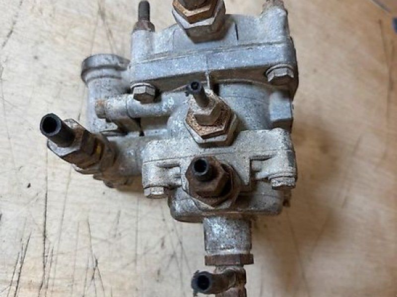 Bosch Knoor 0481061232 Anhängersteuerventil Bremsventil