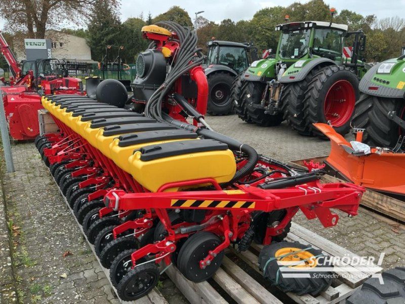 Väderstad MASCHINE | TEMPO TPV 12 + FH 2200