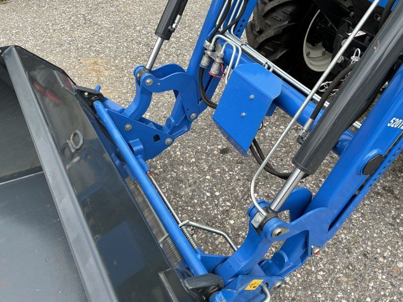 New Holland T4.75S