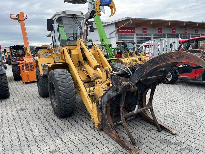 Liebherr L510 mit 2x Schaufel, Staplergabel, Poltergabel