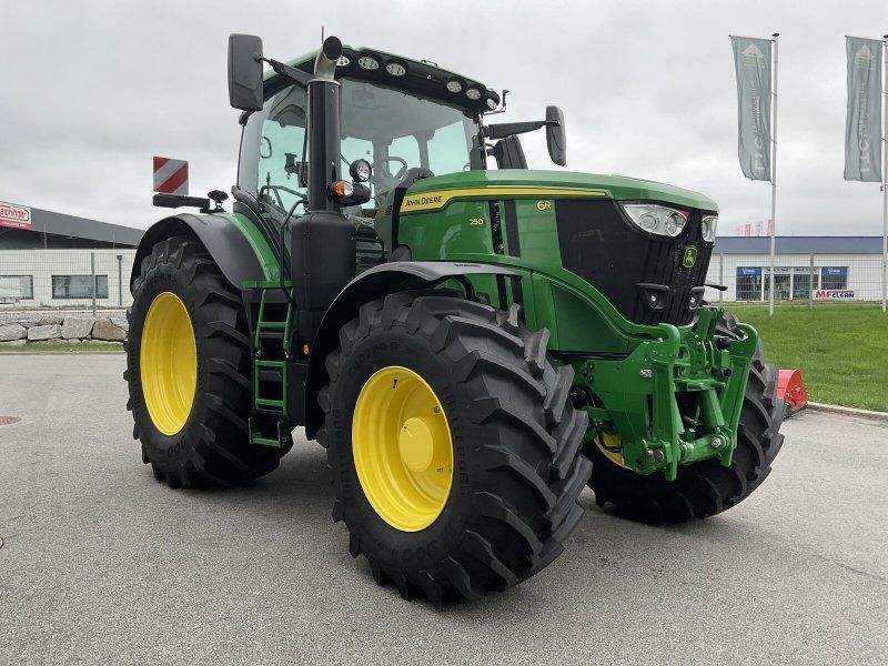 John Deere 6R 250